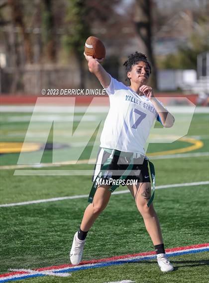 Thumbnail 2 in Valley Stream District vs. West Hempstead photogallery.