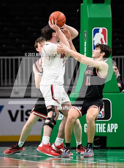 Thumbnail 3 in Winchester vs Milford ( Andrew James Lawson Foundation Invitational at TD Garden) photogallery.
