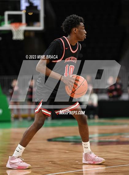 Thumbnail 1 in Winchester vs Milford ( Andrew James Lawson Foundation Invitational at TD Garden) photogallery.