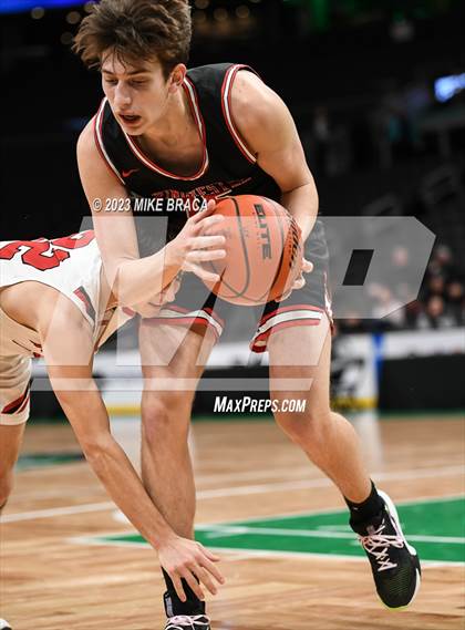Thumbnail 2 in Winchester vs Milford ( Andrew James Lawson Foundation Invitational at TD Garden) photogallery.