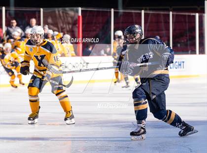 Thumbnail 2 in Xaverian Brothers vs Malden Catholic (Frozen Fenway) photogallery.