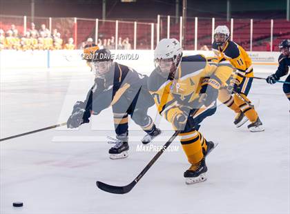 Thumbnail 3 in Xaverian Brothers vs Malden Catholic (Frozen Fenway) photogallery.