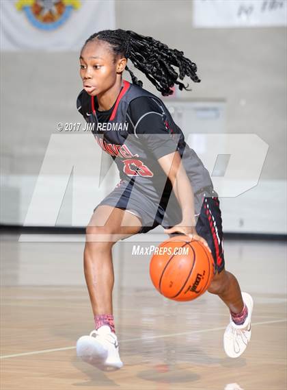 Thumbnail 3 in Manvel vs. Cypress Falls (McDonald's Texas Invitational) photogallery.