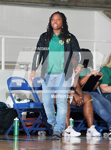 Thumbnail 2 in Manvel vs. Cypress Falls (McDonald's Texas Invitational) photogallery.