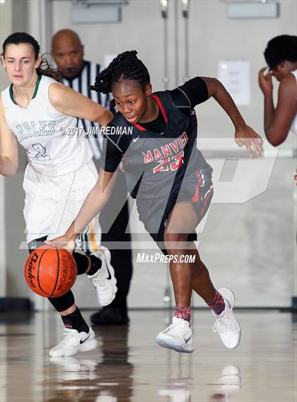 Thumbnail 3 in Manvel vs. Cypress Falls (McDonald's Texas Invitational) photogallery.