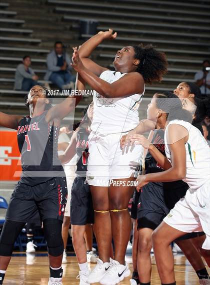Thumbnail 2 in Manvel vs. Cypress Falls (McDonald's Texas Invitational) photogallery.