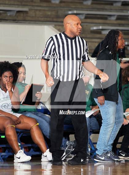 Thumbnail 2 in Manvel vs. Cypress Falls (McDonald's Texas Invitational) photogallery.
