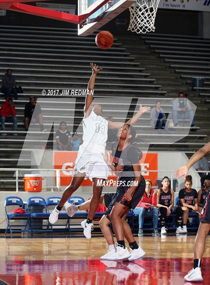 Thumbnail 3 in Manvel vs. Cypress Falls (McDonald's Texas Invitational) photogallery.