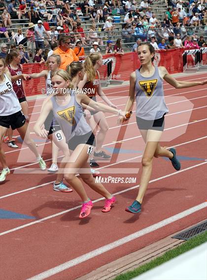 Thumbnail 2 in CHSAA 4A Championships (4x800 Meter Relay) photogallery.