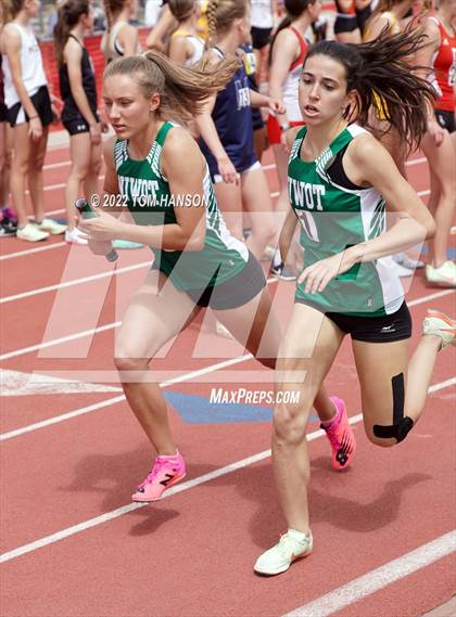 Thumbnail 1 in CHSAA 4A Championships (4x800 Meter Relay) photogallery.