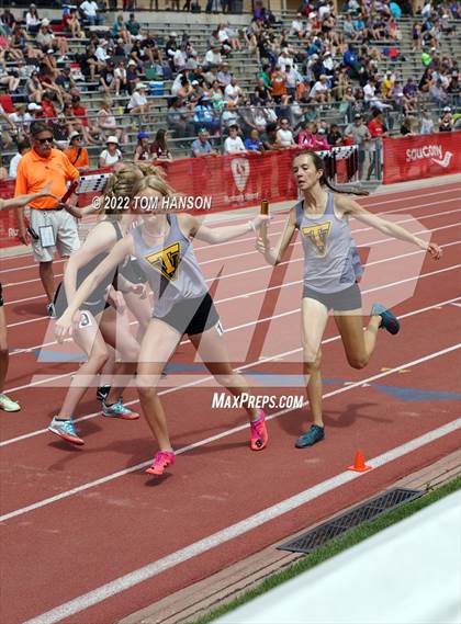 Thumbnail 1 in CHSAA 4A Championships (4x800 Meter Relay) photogallery.