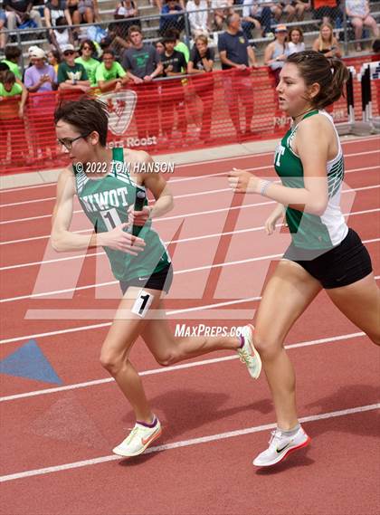 Thumbnail 2 in CHSAA 4A Championships (4x800 Meter Relay) photogallery.