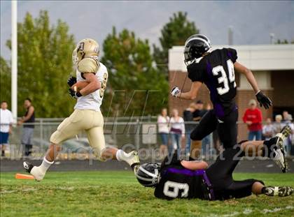 Thumbnail 3 in Davis @ Riverton photogallery.