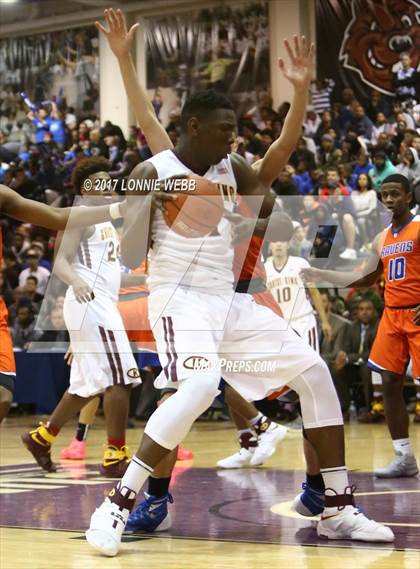 Thumbnail 2 in Christ the King vs St. Raymond (SNY Invitational) photogallery.