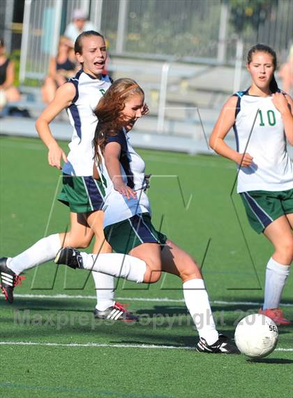 Thumbnail 3 in Seattle Academy vs Forest Ridge Sacred Heart photogallery.