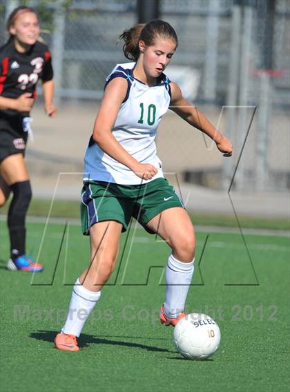 Thumbnail 2 in Seattle Academy vs Forest Ridge Sacred Heart photogallery.