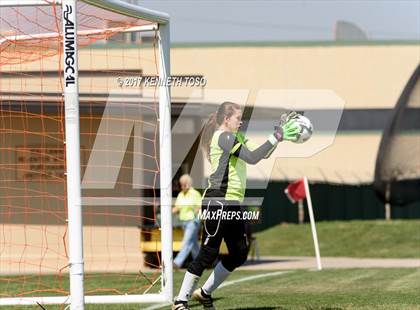 Thumbnail 1 in Vandegrift vs. McAllen (UIL 6A Regional Semifinal) photogallery.