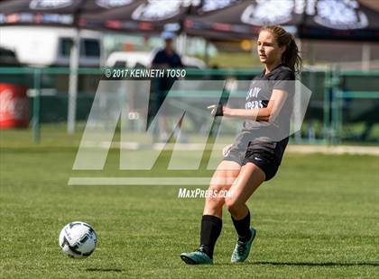 Thumbnail 2 in Vandegrift vs. McAllen (UIL 6A Regional Semifinal) photogallery.