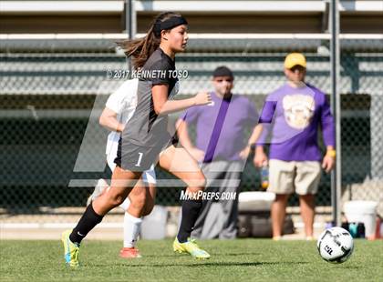 Thumbnail 2 in Vandegrift vs. McAllen (UIL 6A Regional Semifinal) photogallery.