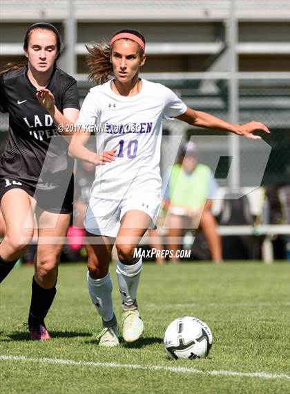 Thumbnail 1 in Vandegrift vs. McAllen (UIL 6A Regional Semifinal) photogallery.