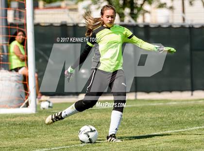 Thumbnail 1 in Vandegrift vs. McAllen (UIL 6A Regional Semifinal) photogallery.