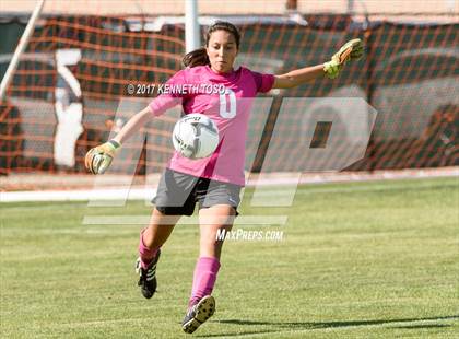 Thumbnail 3 in Vandegrift vs. McAllen (UIL 6A Regional Semifinal) photogallery.