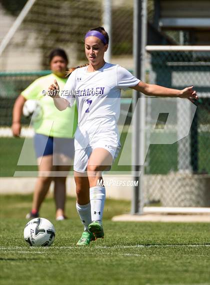 Thumbnail 3 in Vandegrift vs. McAllen (UIL 6A Regional Semifinal) photogallery.
