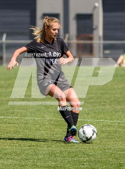 Thumbnail 2 in Vandegrift vs. McAllen (UIL 6A Regional Semifinal) photogallery.