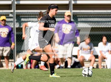 Thumbnail 3 in Vandegrift vs. McAllen (UIL 6A Regional Semifinal) photogallery.