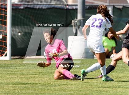 Thumbnail 2 in Vandegrift vs. McAllen (UIL 6A Regional Semifinal) photogallery.