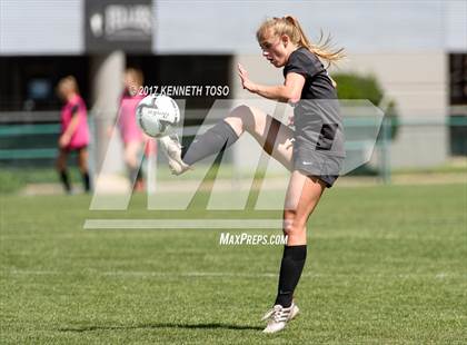 Thumbnail 1 in Vandegrift vs. McAllen (UIL 6A Regional Semifinal) photogallery.