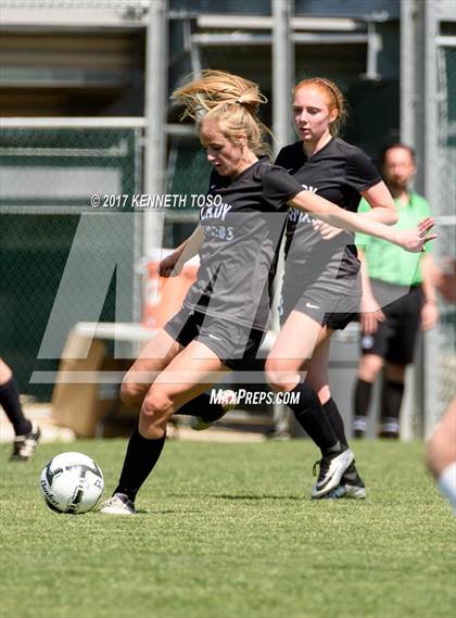 Thumbnail 2 in Vandegrift vs. McAllen (UIL 6A Regional Semifinal) photogallery.
