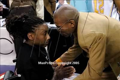 Thumbnail 3 in Canyon Springs vs. Oakland Tech (State D1 Final) #1 photogallery.