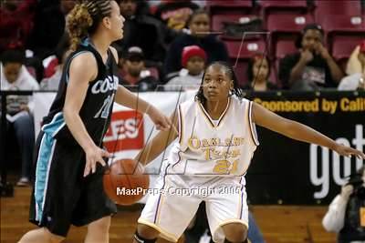 Thumbnail 2 in Canyon Springs vs. Oakland Tech (State D1 Final) #1 photogallery.