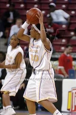 Thumbnail 3 in Canyon Springs vs. Oakland Tech (State D1 Final) #1 photogallery.