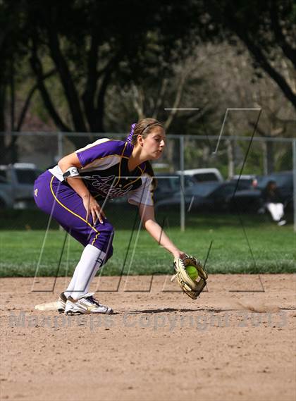 Thumbnail 1 in Granada vs. Amador Valley (Queen of the Mountain) photogallery.