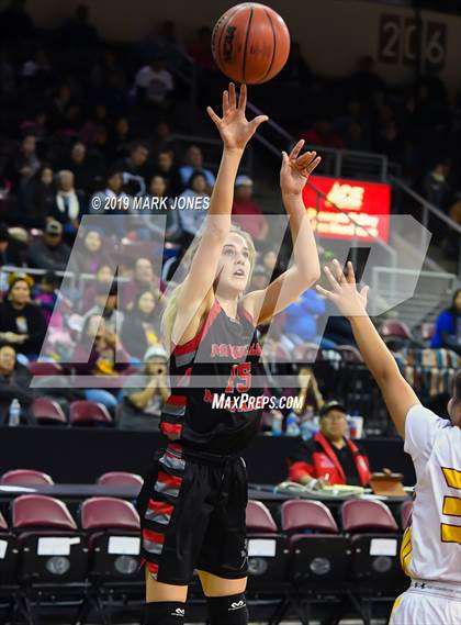 Thumbnail 1 in Rock Point vs. Mogollon  (AIA 1A Semifinal) photogallery.