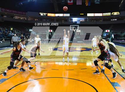 Thumbnail 1 in Rock Point vs. Mogollon  (AIA 1A Semifinal) photogallery.