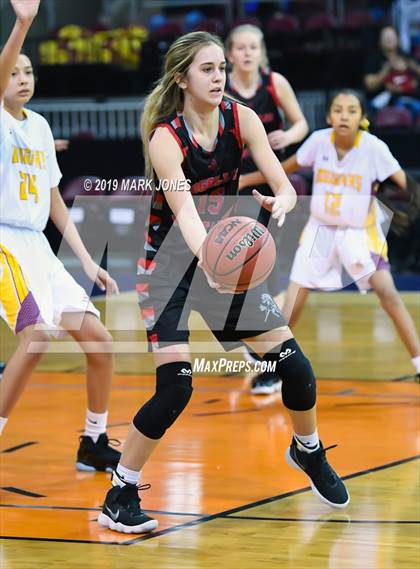 Thumbnail 2 in Rock Point vs. Mogollon  (AIA 1A Semifinal) photogallery.