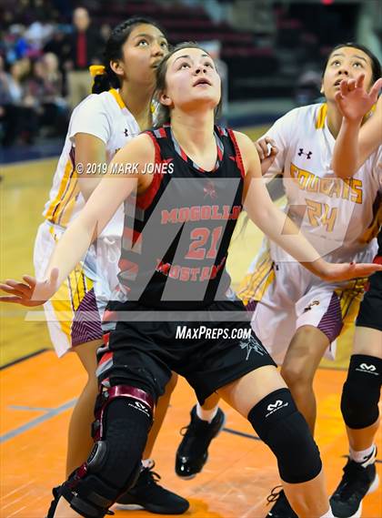 Thumbnail 3 in Rock Point vs. Mogollon  (AIA 1A Semifinal) photogallery.