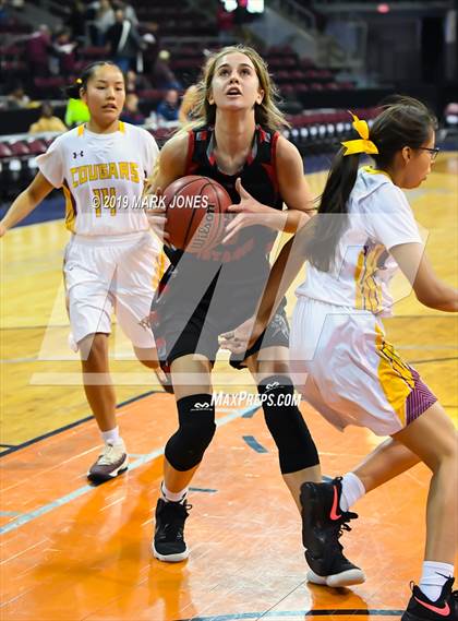 Thumbnail 2 in Rock Point vs. Mogollon  (AIA 1A Semifinal) photogallery.
