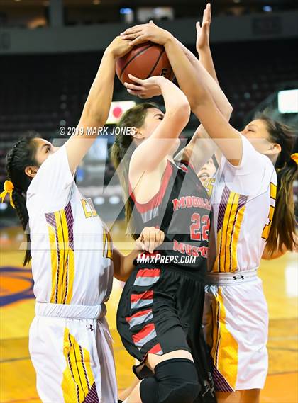 Thumbnail 2 in Rock Point vs. Mogollon  (AIA 1A Semifinal) photogallery.