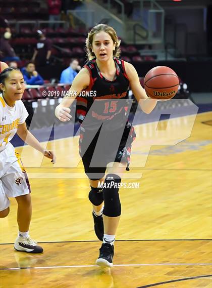 Thumbnail 3 in Rock Point vs. Mogollon  (AIA 1A Semifinal) photogallery.