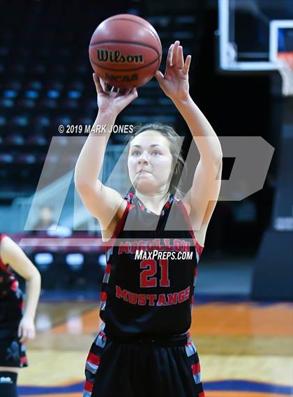 Thumbnail 3 in Rock Point vs. Mogollon  (AIA 1A Semifinal) photogallery.