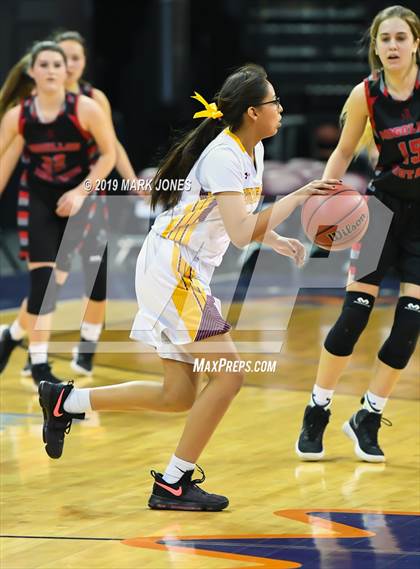 Thumbnail 3 in Rock Point vs. Mogollon  (AIA 1A Semifinal) photogallery.