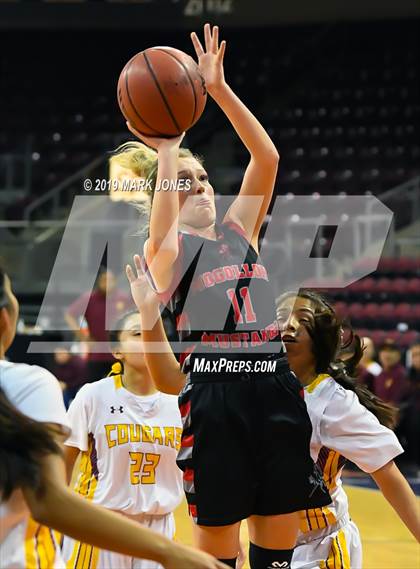 Thumbnail 1 in Rock Point vs. Mogollon  (AIA 1A Semifinal) photogallery.