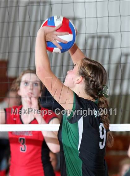 Thumbnail 1 in Foothill vs. Paradise (CIF NS D3 Final) photogallery.