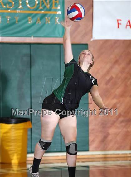 Thumbnail 2 in Foothill vs. Paradise (CIF NS D3 Final) photogallery.