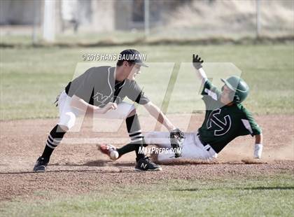 Thumbnail 1 in Hug vs. Neah-Kah-Nie photogallery.