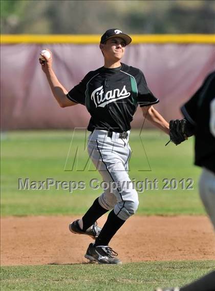 Thumbnail 2 in Pioneer @ La Serna photogallery.